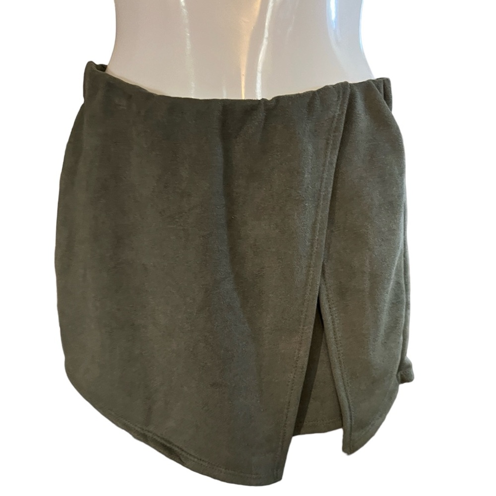 NWOT Blue Blush Skort